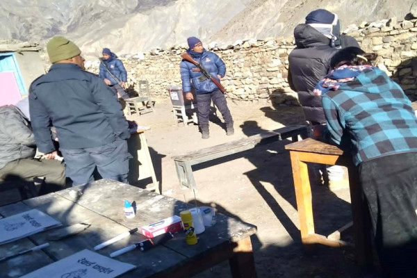 गोठालालाई पालो दिएर भोट खसालियो